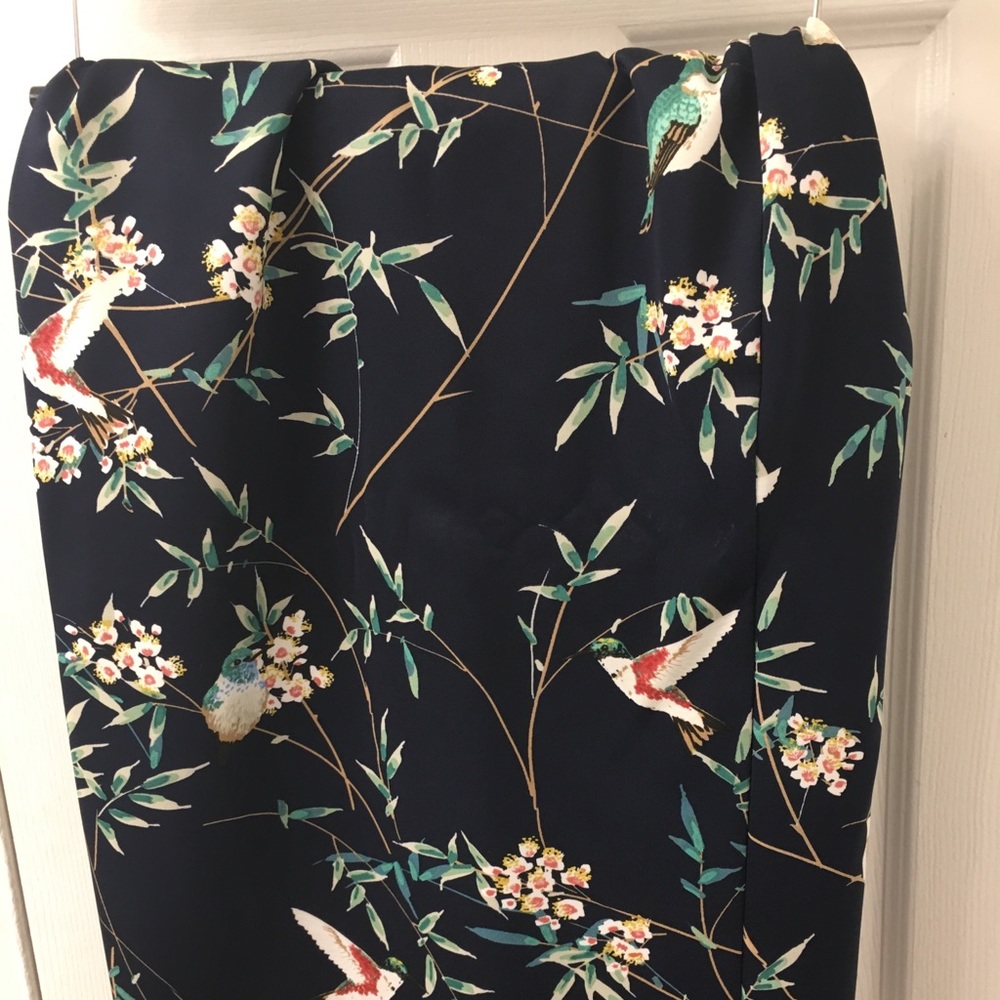 NWT PENCIL SKIRT SIZE MEDIUM